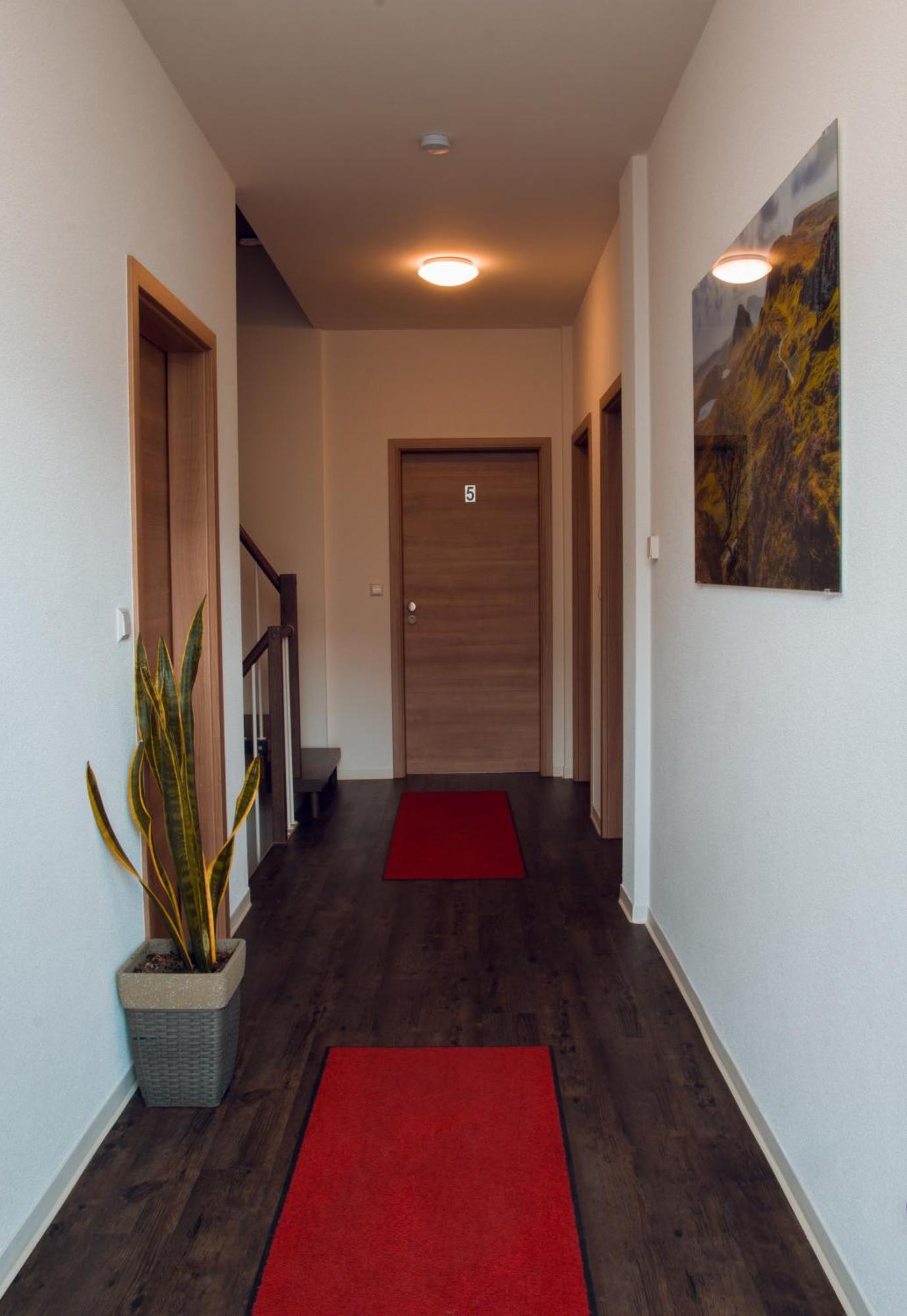 Hotel Pizzeria Da Beni Kochersteinsfeld Bagian luar foto