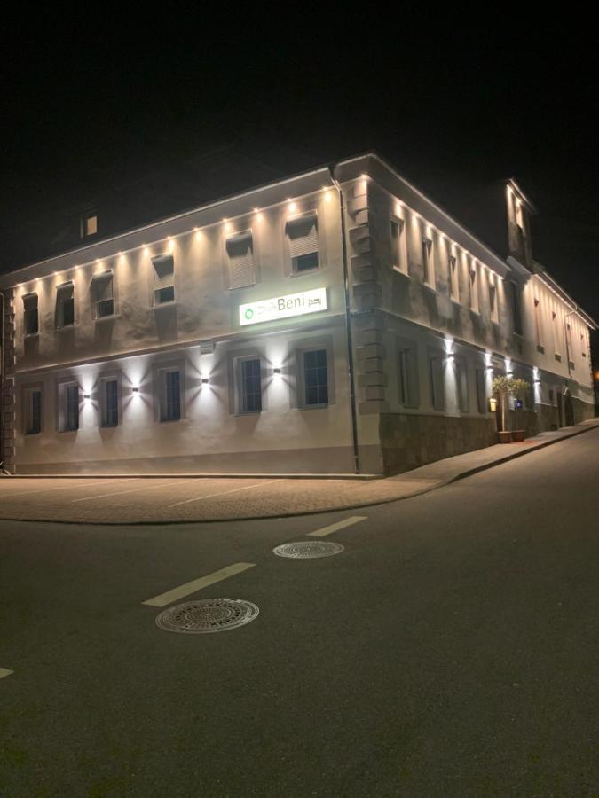 Hotel Pizzeria Da Beni Kochersteinsfeld Bagian luar foto